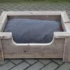 Houten Hondenmand Floki Van Gebruikt Steigerhout Inclusief Antraciet Kussen 80x60x30 Cm