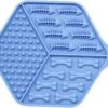 Likmat Hond | Blauw | 100% Siliconen | Anti-schrok | Anti-slip | Slow Feeder | 17 Cm | Honden Voerbak -Hondenbenodigdhedenwinkel Likmat hond Blauw 100 siliconen Anti schrok Anti slip Slow feeder 17 cm Honden voerbak