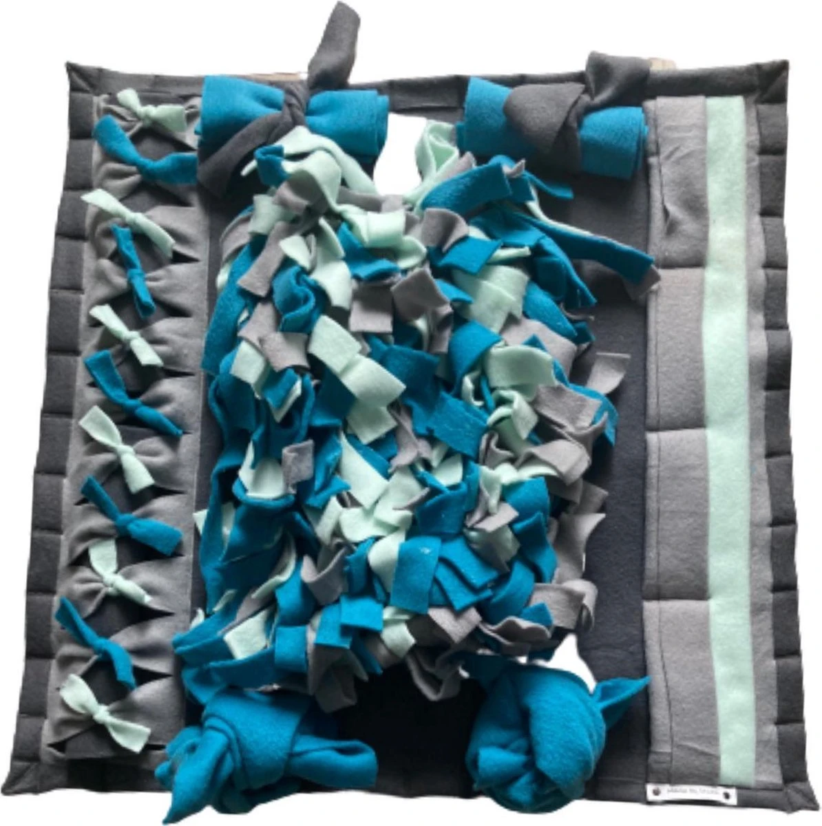Snuffelmat Voor Honden En Katten. Snuffelmat Challenge In De Kleuren Antraciet, Mint, Grijs, Turquoise. Hersenwerk Voor Huisdieren. MadeByShuko. Snuffelkleed-Speelkleed-Voerkleed-Hondenpuzzel-Voerpuzzel-Intelligentie Speelgoed Voor Hond En Kat 3 Snuffelmat Voor Honden En Katten. Snuffelmat Challenge In De Kleuren Antraciet, Mint, Grijs, Turquoise. Hersenwerk Voor Huisdieren. MadeByShuko. Snuffelkleed-Speelkleed-Voerkleed-Hondenpuzzel-Voerpuzzel-Intelligentie Speelgoed Voor Hond En Kat