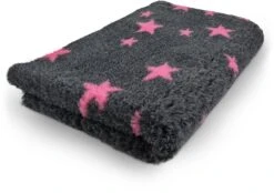 Vetbed Stars – Antraciet En Fuchsia – Antislip Hondenmat – 100 X 75 Cm – Benchmat – Hondenkleed – Voor Honden – Machine Wasbaar – Droogloopmat